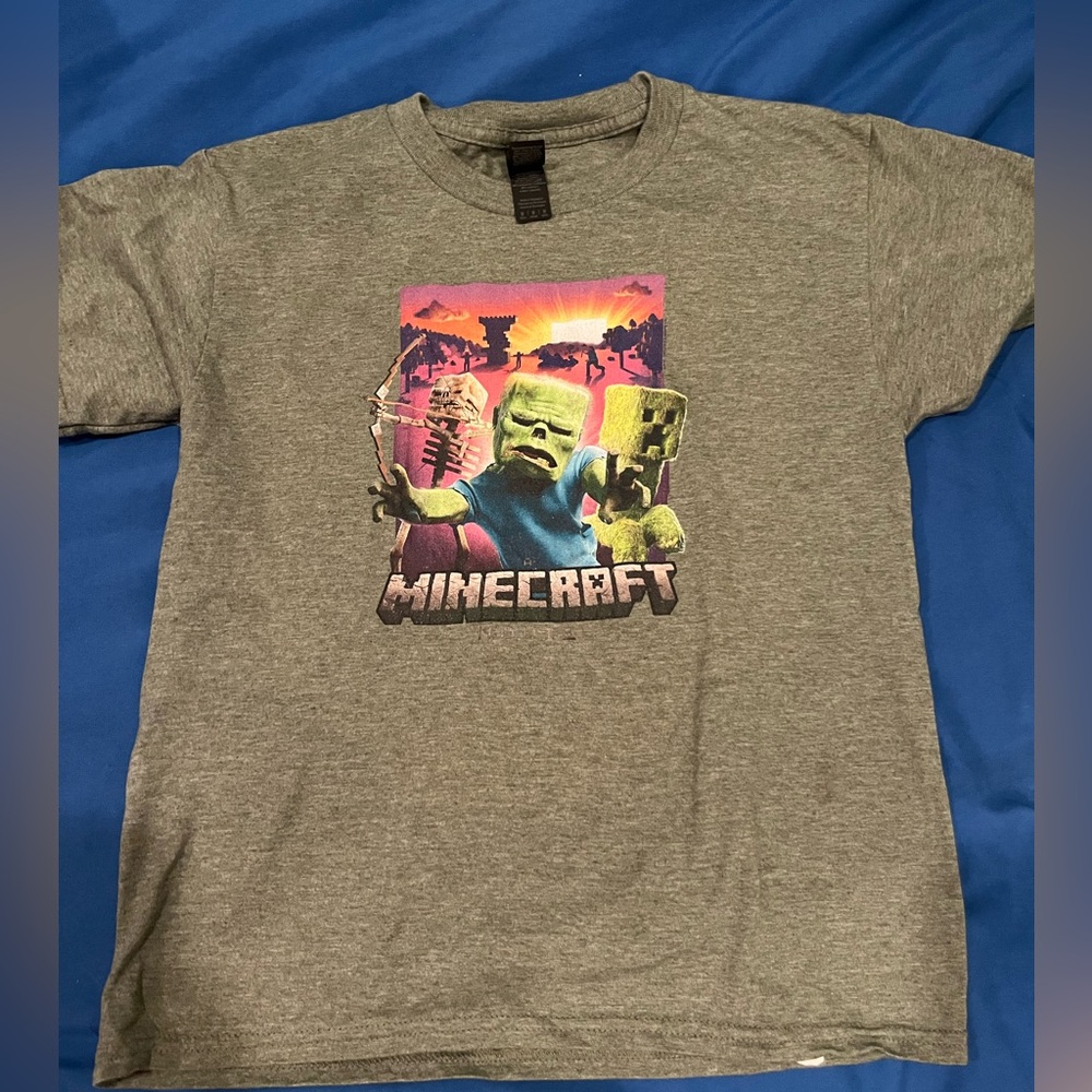 Minecraft shirt kids medium
